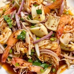 ข้าว ยำ ตำ แซ่บ โดยส้มตำโคราช (เจ้าเก่า) สุขสวัสดิ์ 40 หน้า 7/11 ริมถนน