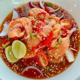 ยำแซลมอน