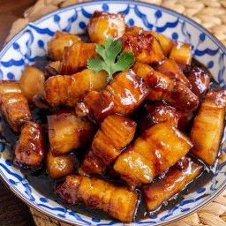 หมูสามชั้นผัดซีอิ๊วหวาน สูตรโบราณ