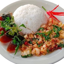ข้าวกะเพรากุ้ง & ไข่เยี่ยวม้า