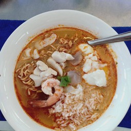 ข้าวต้มทะเลรวม