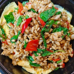 [อร่อยซ่ากับโค้ก] ข้าวไข่ข้น กะเพราหมูสับ +  โค้ก ไม่มีน้ำตาล (กระป๋อง) 