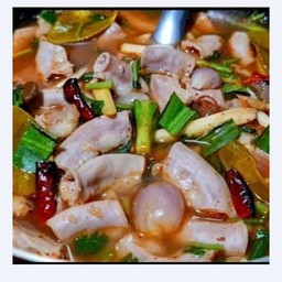 ต้มแซ่บเครื่องในหมู