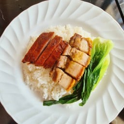 33 ข้าวหน้า หมูย่าง+หมูกรอบฮ่องกง