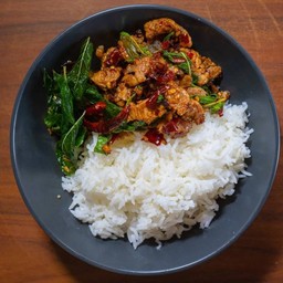 กะเพราหมูชิ้น