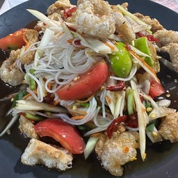 ตำซั่วปูปลาร้าเเคปหมู