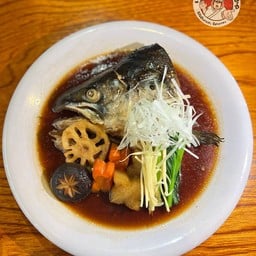 หัวแซลมอนต้มซีอิ๊วญี่ปุ่นแบบโฮมเมด