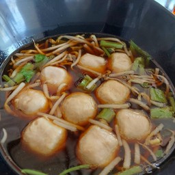 เกาเหลาลูกชิ้นเนื้อ