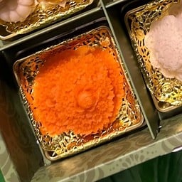 ทองเพทาย(มีสีส้มทำจากไข่ขาวและแป้งข้าวโพดผสมข้าวเหนียว)
