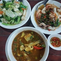 ป้าหอมแกงป่า