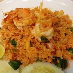 ข้าวผัดต้มยำแห้งกุ้ง