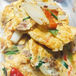 ข้าวไข่เจียวทรงเครื่อง (ไข่2ฟอง)