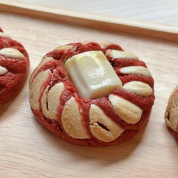 Red Velvet White Chocolate Soft Cookie