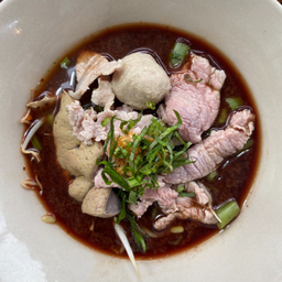 เกาเหลาเนื้อน้ำตก