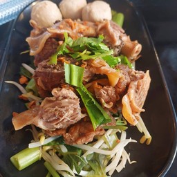 ลวกจิ้มหมูตุ๋นรวม