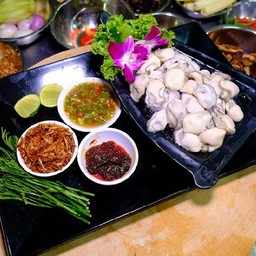 D8 หอยนางรมทรงเครื่อง