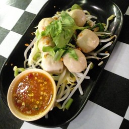 ลูกชิ้นเนื้อลวกจิ้ม