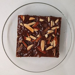 บราวนี่ อัลมอนด์ ชิ้นใหญ่