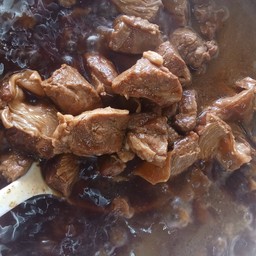 ก๋วยเตี๋ยวหมูตุ๋น น้ำตก