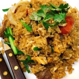 ข้าวผัดโบราณหมู