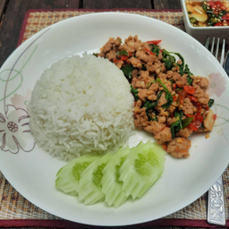 ข้าวราดกระเพราหมูสับ