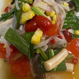 ยำไข่แดงกุ้งสด