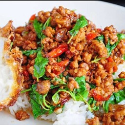 ข้าว+กระเพราหมูสับ
