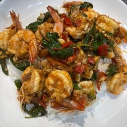 กะเพรากุ้งล้น