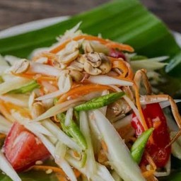 ไก่เเดงบ้านนอกอาหารอีสาร(ตรงข้ามฟ้าไทยกระจก)
