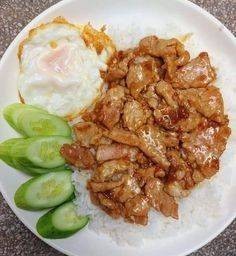 ข้าวกระเทียม