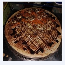 เครปกล้วยหอมราดช๊อกโกแลต