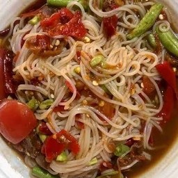 ตำขนมจีน