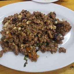 ผัดหนำเลี๊ยบหมูสับไข่เค็ม