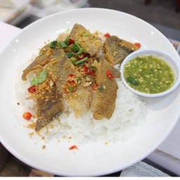 ปลาสลิดคั่วพริกเกลือ