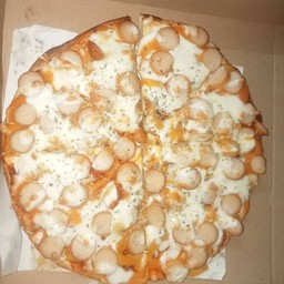 พิซซ่าหน้าชีสไส้กรอก10นิ้ว