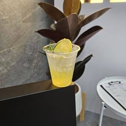 MERCURY CAFE ห้วยขวาง