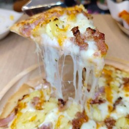 ฮาวาเอี้ยน (พิซซ่าถาดใหญ่ 9 นิ้ว แบ่ง 8 ชิ้น)