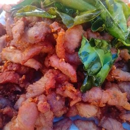 หมูแดงทอดกระเทียม