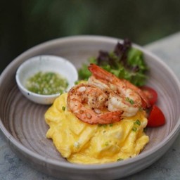 Creamy Omelette With Shrimps On Rice