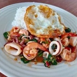 ข้าวกะเพราทะเล