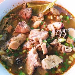 ต้มแซ่บ