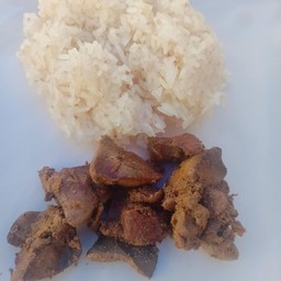 ข้าวเหนียวเครื่องในไก่