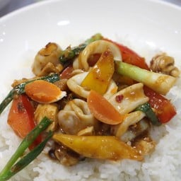 ปลาหมึกพริกเผาไข่เค็ม