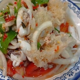 ยำเห็ดหูหนูขาว