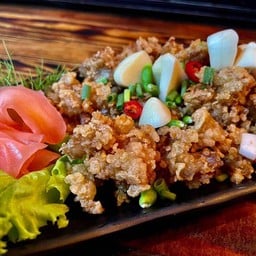 แหนมข้อไก่ทอด