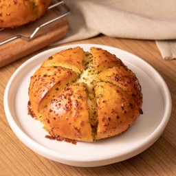 ขนมปังเนยกระเทียมครีมชีส