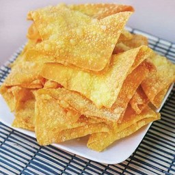 เกี๊ยวแผ่นทอด