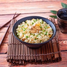ข้าวผัดกระเทียม New