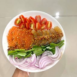 ยำแซลมอนดองและกุ้งดอง (ยำ2-Tone)
