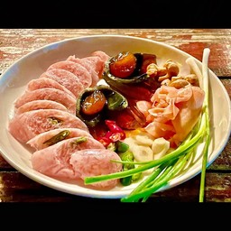 แหนม+ไข่เยี่ยวม้า ทรงเครื่อง